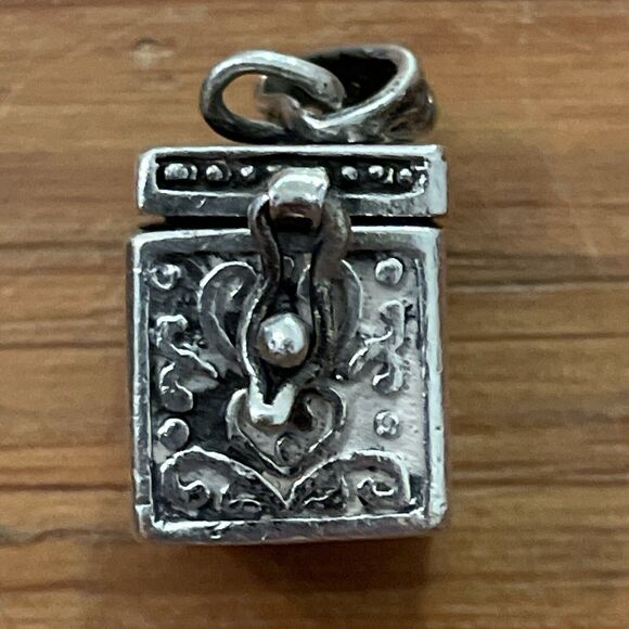 Sterling Silver 925 Prayer Box Pendant Charm Signed Vintage Ornate - Picture 3 of 13